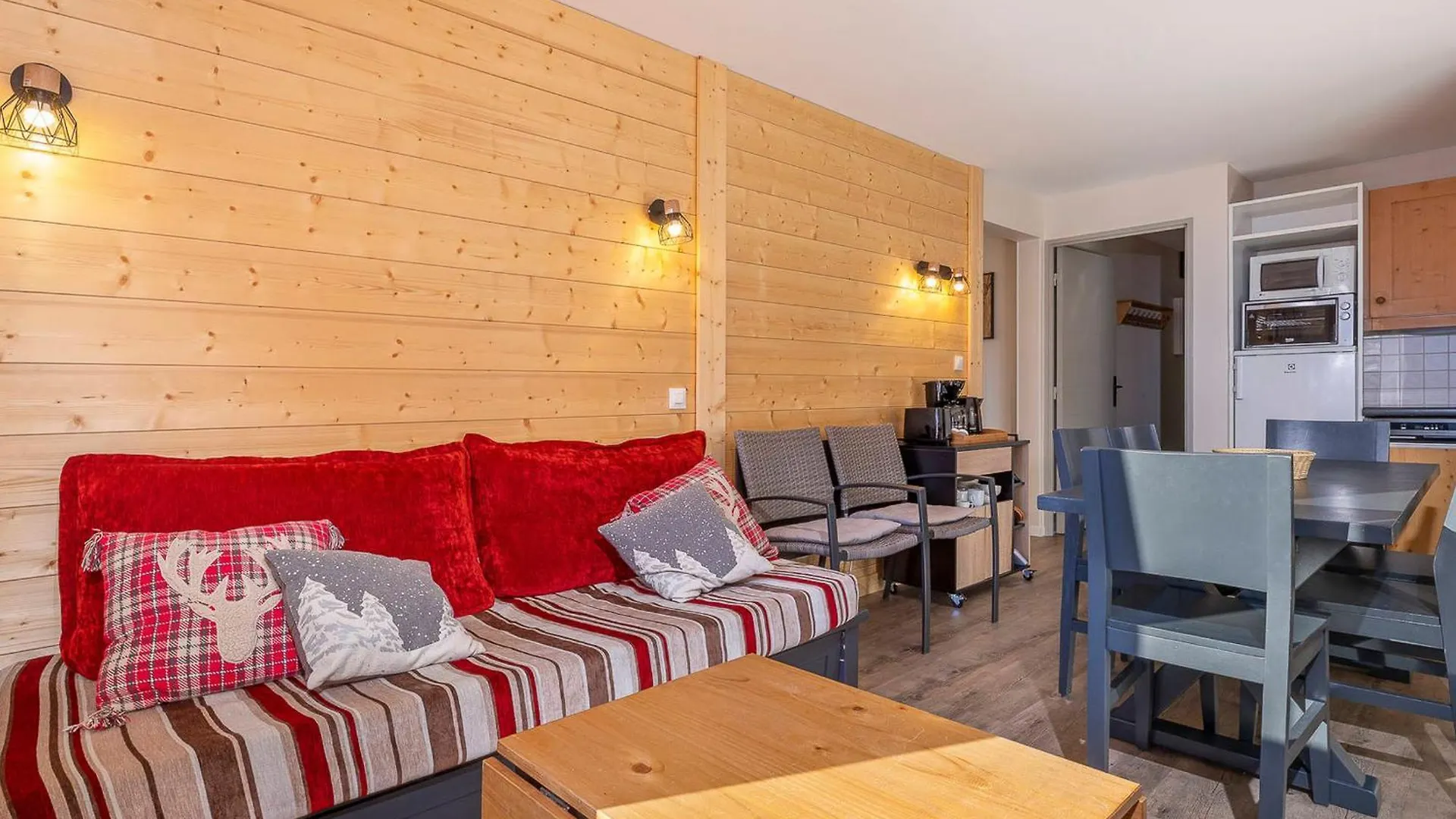 Appartement 3 Pieces Renove, Au Pied Des Pistes, 7 Pers., Balcon, Wifi, Proche Commerces - Fr-1-314-136 アヴォリアズ